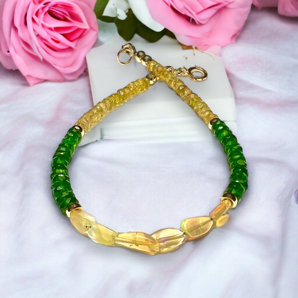 18K Solid Gold Bracelet | 15.5 Carats Natural Welo Opals & Untreated Tourmaline - Picture 3 of 12
